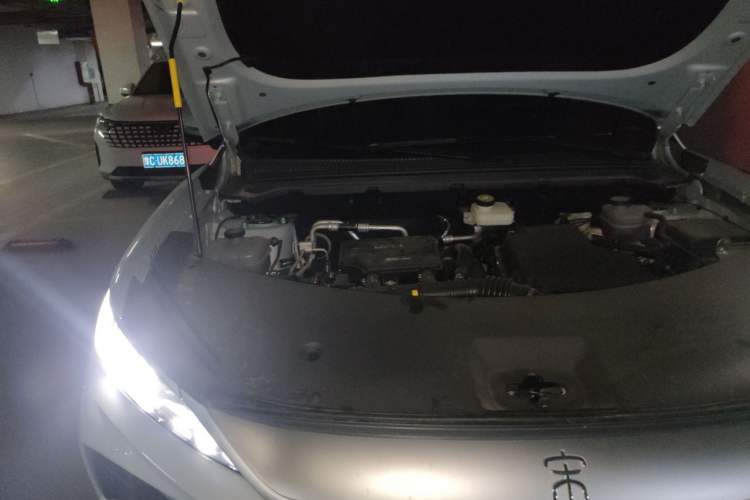 Used BYD Song Pro New Energy 2026 Model DM-i 133KM Superior Version Engine Bay Right