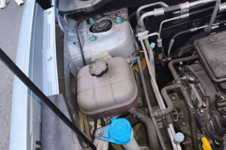 Used BYD Song Pro New Energy 2026 Model DM-i 133KM Superior Version Engine Bay Right