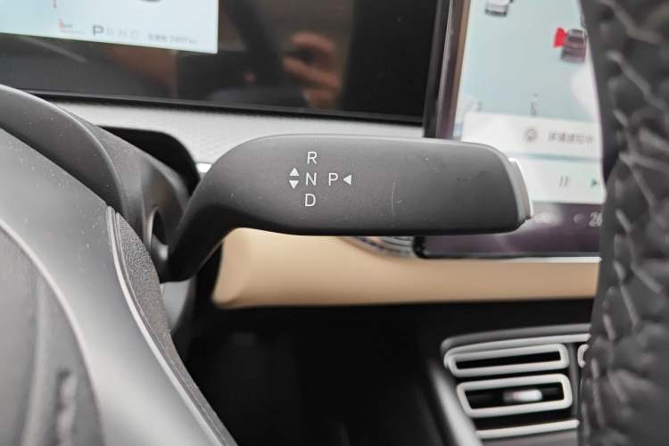 Used BYD Song Pro New Energy 2026 Model DM-i 220KM Beyond Version Gear Lever