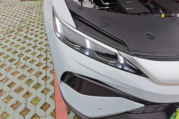 Used BYD Song Pro New Energy 2026 Model DM-i 220KM Beyond Version Right Front Headlight