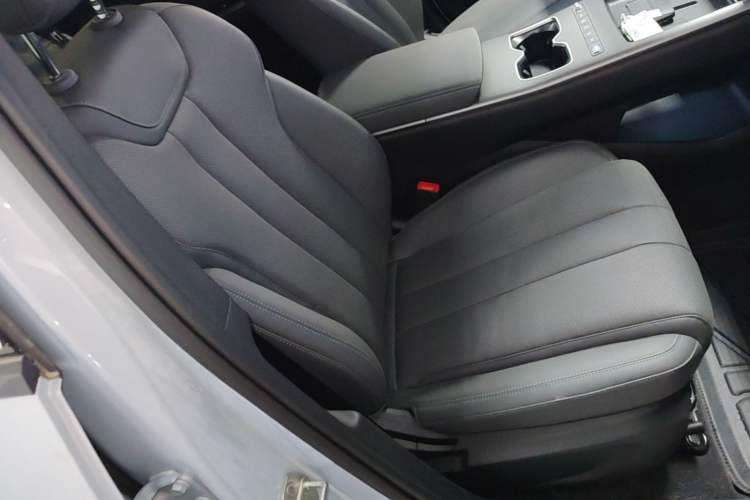 Used BYD Song Pro New Energy 2026 Model DM-i 133KM Superior Version Right Front Seat
