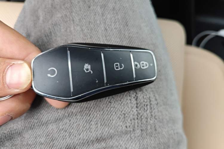 Used BYD Song Pro New Energy 2026 Model DM-i 220KM Beyond Version Vehicle Key