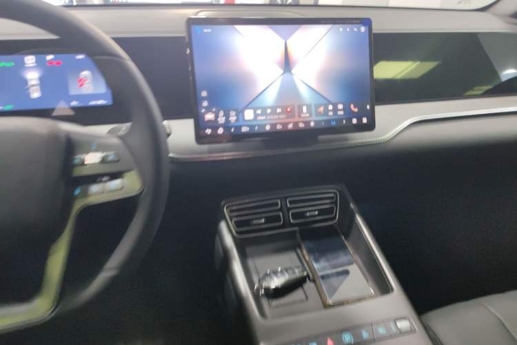 Used BYD Song Pro New Energy 2026 Model DM-i 133KM Superior Version Audio And AC Panel