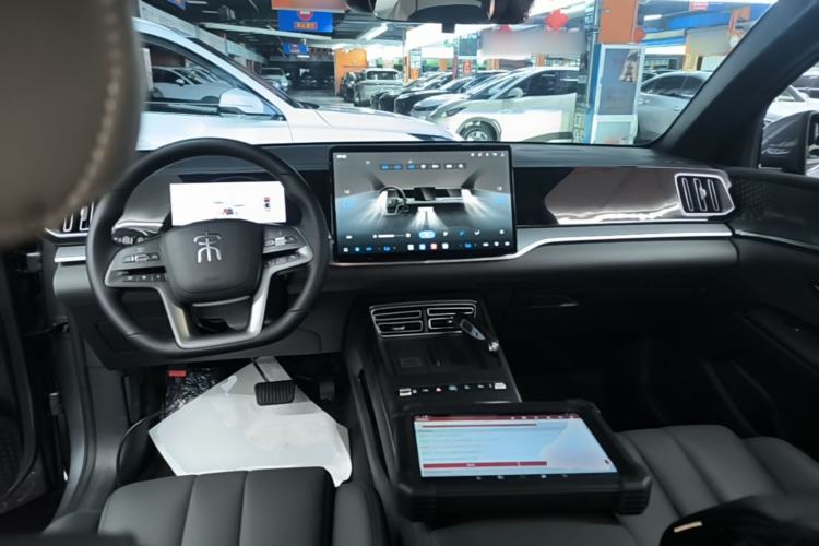 Used BYD Song Pro New Energy 2026 Model DM-i 220KM Beyond Version Center Console