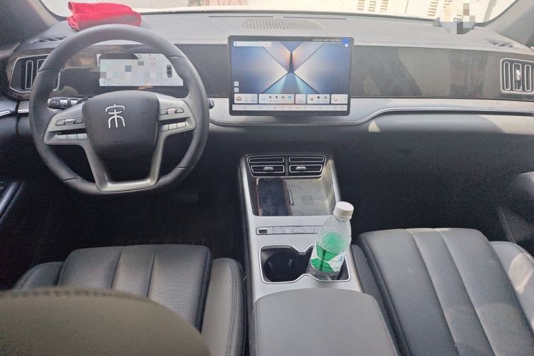 Used BYD Song Pro New Energy 2026 Model DM-i 133KM Superior Version Center Console