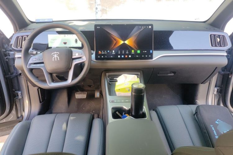 Used BYD Song Pro New Energy 2026 Model DM-i 220KM Beyond Version Center Console