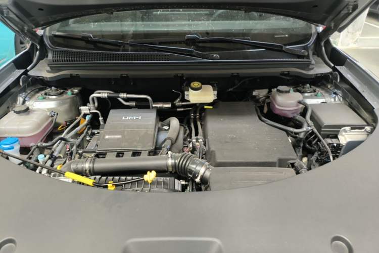 Used BYD Song Pro New Energy 2026 Model DM-i 220KM Beyond Version Engine Bay