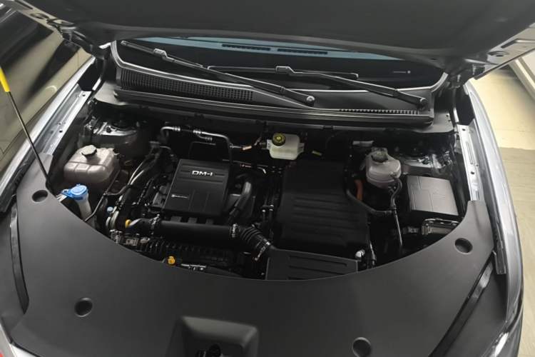 Used BYD Song Pro New Energy 2026 Model DM-i 220KM Beyond Version Engine Bay
