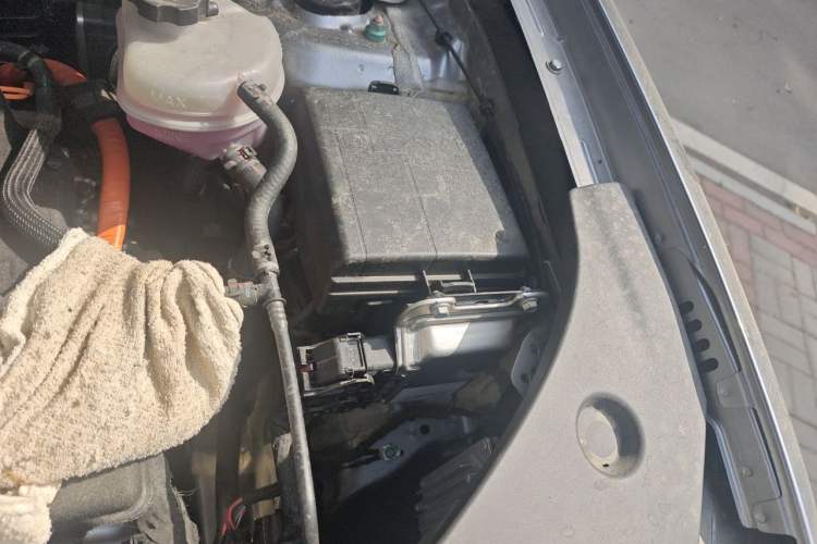 Used BYD Song Pro New Energy 2026 Model DM-i 133KM Superior Version Engine Bay Left