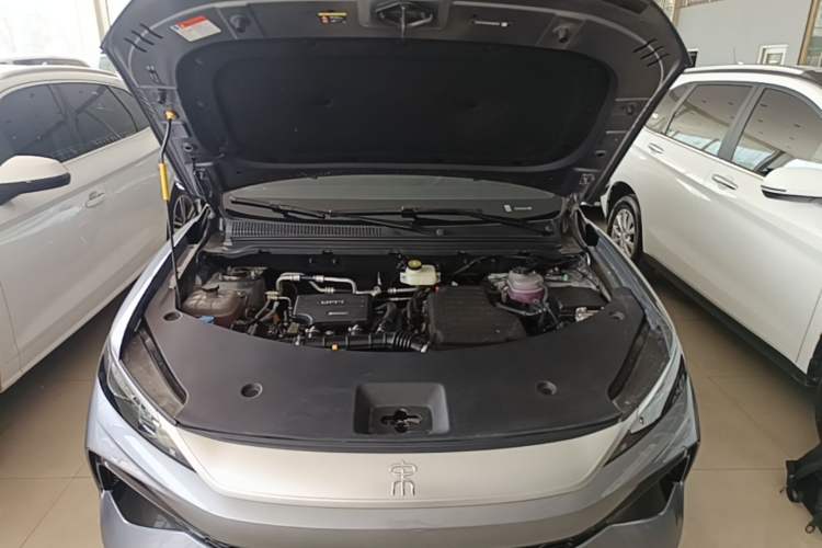 Used BYD Song Pro New Energy 2026 Model DM-i 133KM Progressive Version Engine Bay
