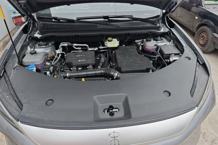 Used BYD Song Pro New Energy 2026 Model DM-i 133KM Progressive Version Engine Bay