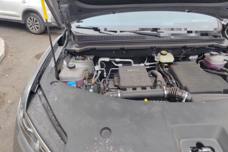 Used BYD Song Pro New Energy 2026 Model DM-i 220KM Beyond Version Engine Bay Right