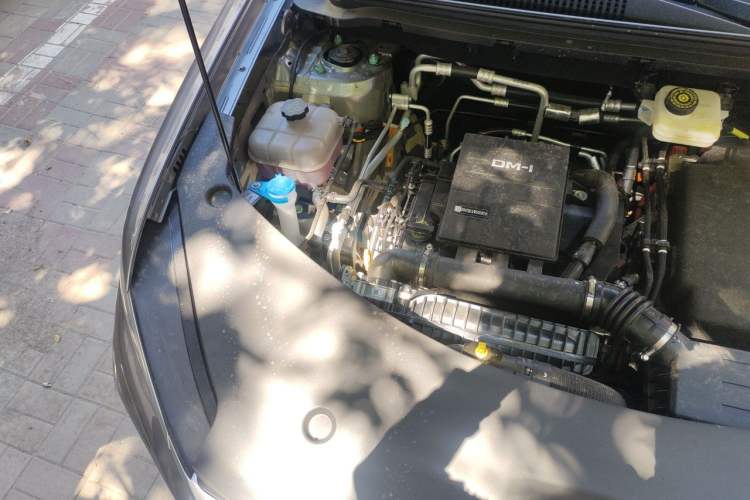 Used BYD Song Pro New Energy 2026 Model DM-i 220KM Beyond Version Engine Bay Right