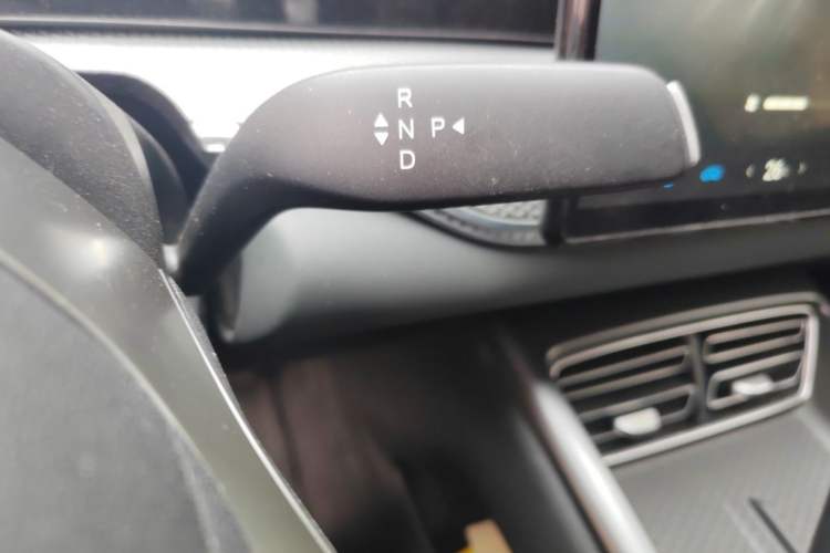 Used BYD Song Pro New Energy 2026 Model DM-i 220KM Beyond Version Gear Lever