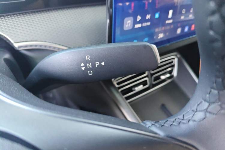 Used BYD Song Pro New Energy 2026 Model DM-i 220KM Beyond Version Gear Lever
