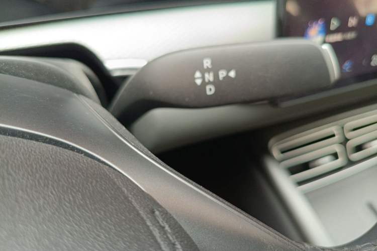 Used BYD Song Pro New Energy 2026 Model DM-i 220KM Excellence Version Gear Lever