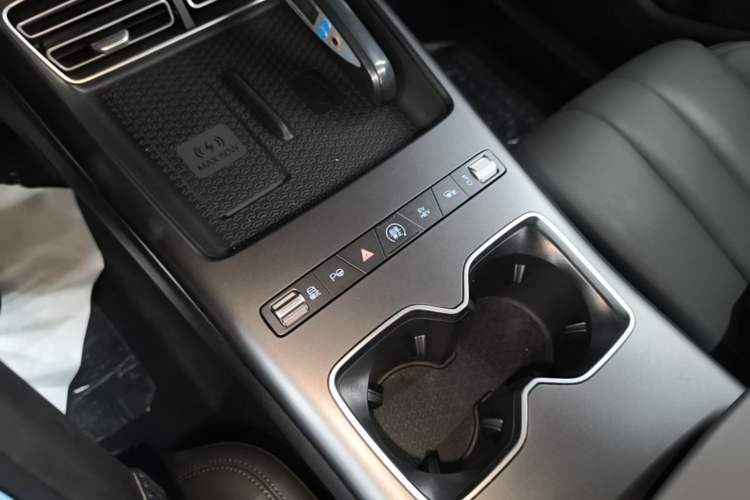 Used BYD Song Pro New Energy 2026 Model DM-i 220KM Beyond Version Gear Lever