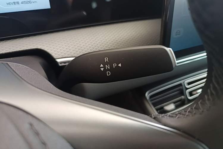 Used BYD Song Pro New Energy 2026 Model DM-i 133KM Progressive Version Gear Lever