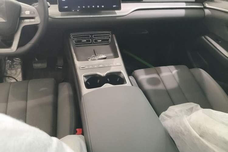 Used BYD Song Pro New Energy 2026 Model DM-i 133KM Progressive Version Gear Lever