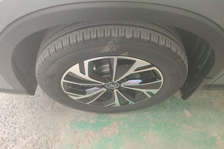Used BYD Song Pro New Energy 2026 Model DM-i 133KM Progressive Version Left Front Wheel Hub
