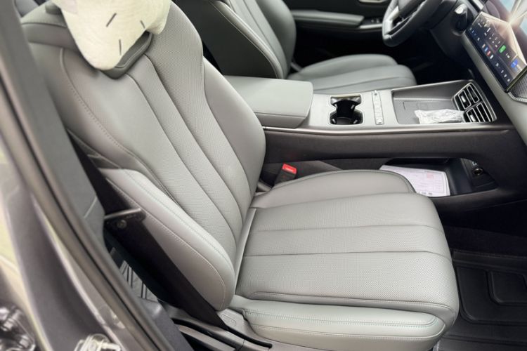 Used BYD Song Pro New Energy 2026 Model DM-i 220KM Beyond Version Right Front Seat