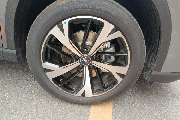 Used BYD Song Pro New Energy 2026 Model DM-i 220KM Excellence Version Right Front Wheel Hub