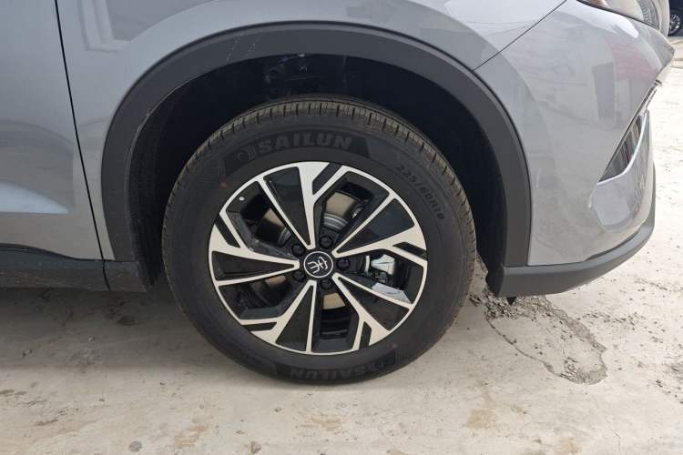Used BYD Song Pro New Energy 2026 Model DM-i 133KM Progressive Version Right Front Wheel Hub