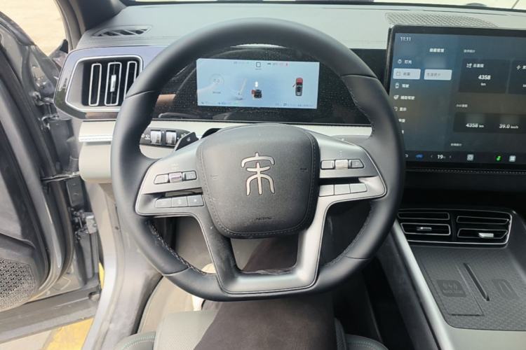 Used BYD Song Pro New Energy 2026 Model DM-i 220KM Beyond Version Steering Wheel