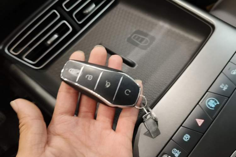 Used BYD Song Pro New Energy 2026 Model DM-i 133KM Progressive Version Vehicle Key