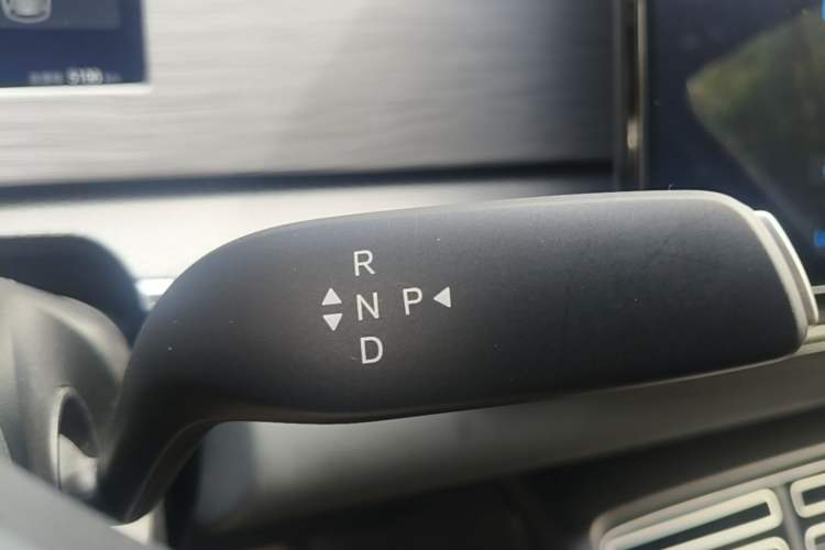 Used BYD Song Pro New Energy 2026 Model DM-i 133KM Superior Version Gear Lever