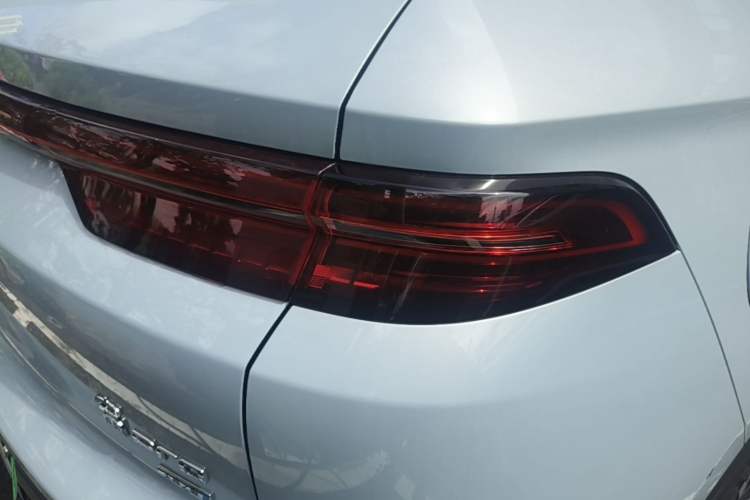 Used BYD Song Pro New Energy 2026 Model DM-i 133KM Superior Version Right Rear Taillight