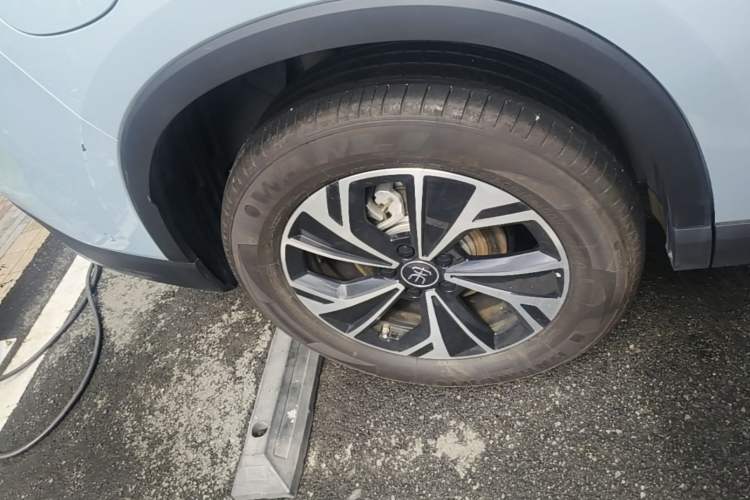 Used BYD Song Pro New Energy 2026 Model DM-i 133KM Superior Version Right Rear Wheel Hub