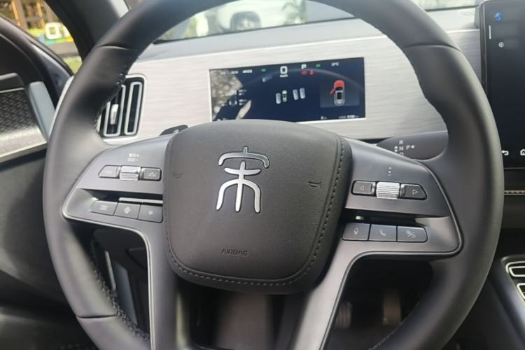 Used BYD Song Pro New Energy 2026 Model DM-i 133KM Superior Version Steering Wheel