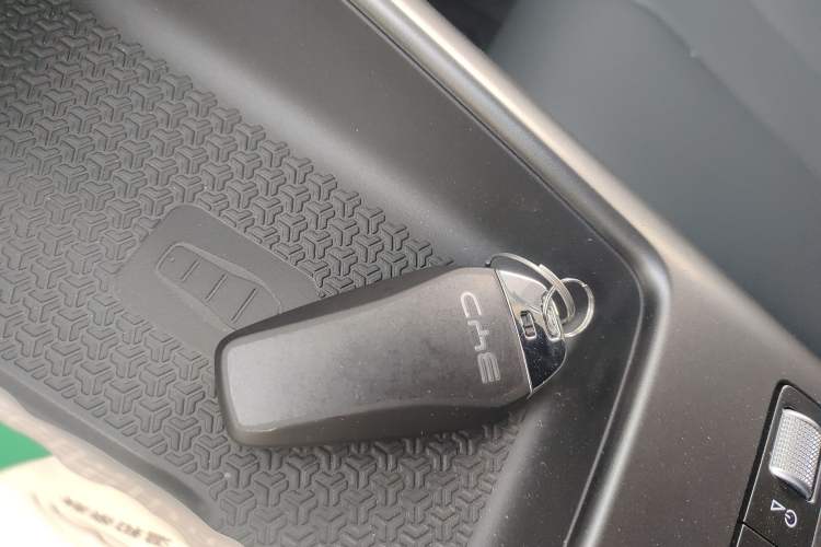 Used BYD Song Pro New Energy 2026 Model DM-i 133KM Superior Version Vehicle Key