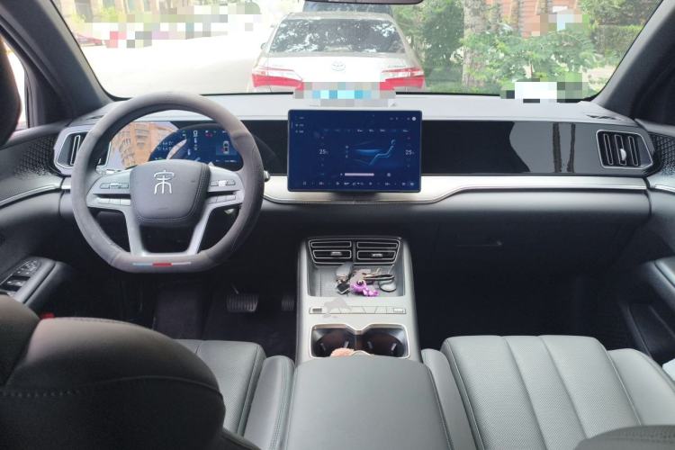 Used BYD Song Pro New Energy 2026 Model DM-i 133KM Superior Version Center Console