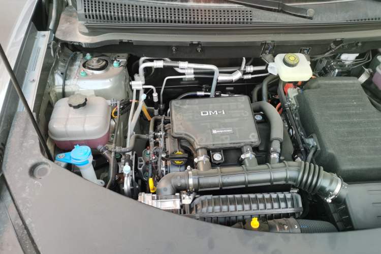 Used BYD Song Pro New Energy 2026 Model DM-i 133KM Superior Version Engine Bay Right