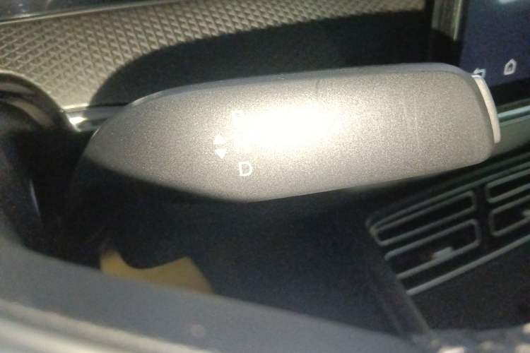 Used BYD Song Pro New Energy 2026 Model DM-i 133KM Superior Version Gear Lever