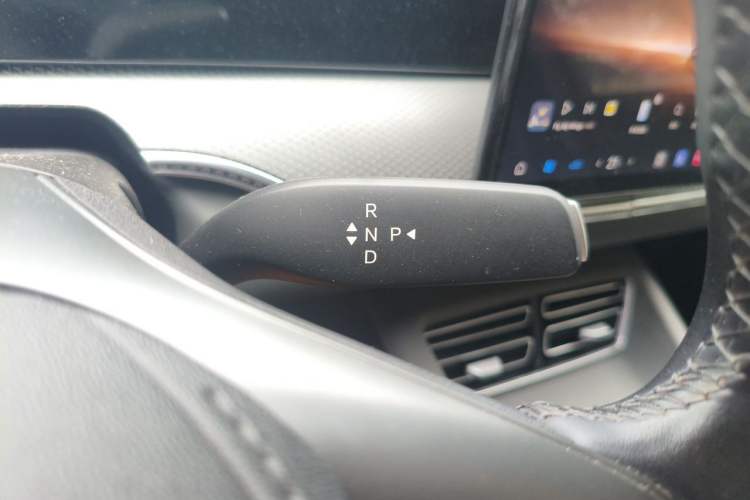 Used BYD Song Pro New Energy 2026 Model DM-i 133KM Superior Version Gear Lever