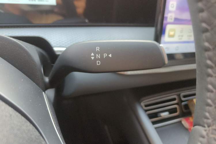 Used BYD Song Pro New Energy 2026 Model DM-i 133KM Superior Version Gear Lever