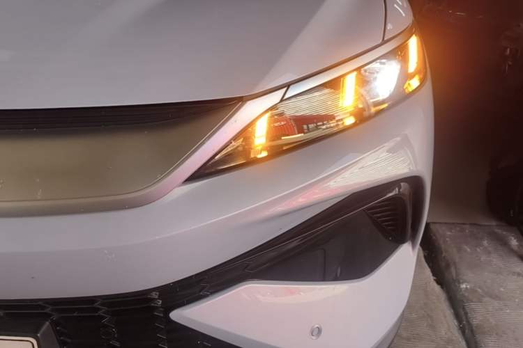 Used BYD Song Pro New Energy 2026 Model DM-i 220KM Beyond Version Left Front Headlight