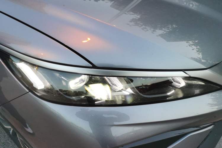 Used BYD Song Pro New Energy 2026 Model DM-i 133KM Superior Version Right Front Headlight