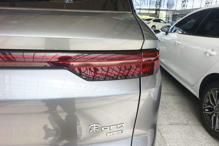 Used BYD Song Pro New Energy 2026 Model DM-i 220KM Beyond Version Right Rear Taillight