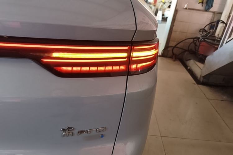Used BYD Song Pro New Energy 2026 Model DM-i 220KM Beyond Version Right Rear Taillight