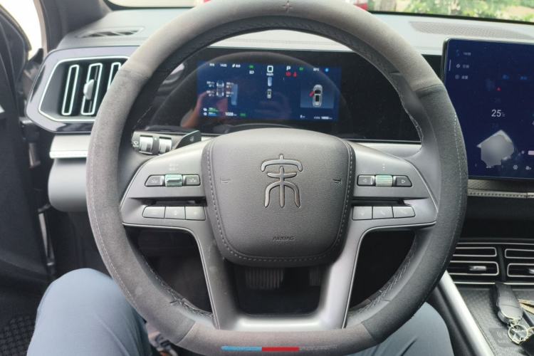 Used BYD Song Pro New Energy 2026 Model DM-i 133KM Superior Version Steering Wheel