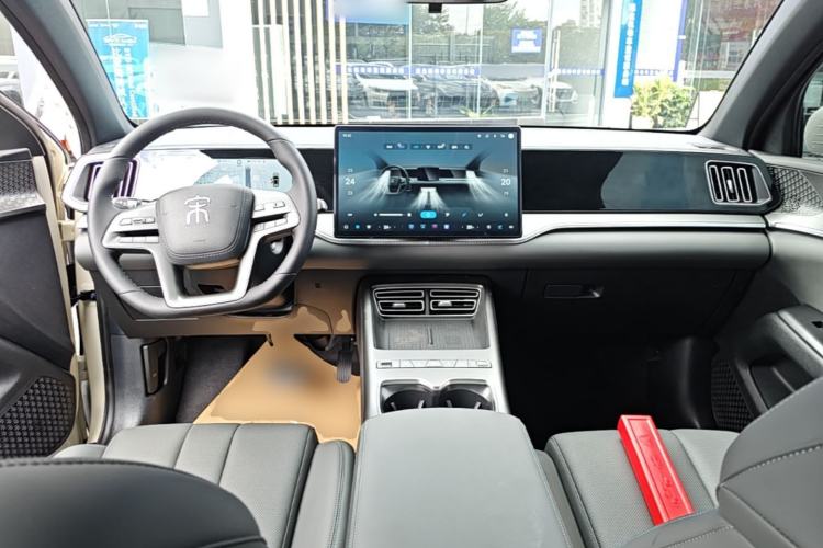 Used BYD Song Pro New Energy 2026 Model DM-i 220KM Beyond Version Center Console