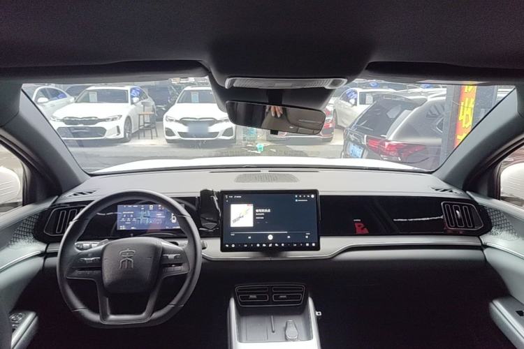 Used BYD Song Pro New Energy 2026 Model DM-i 133KM Superior Version Center Console
