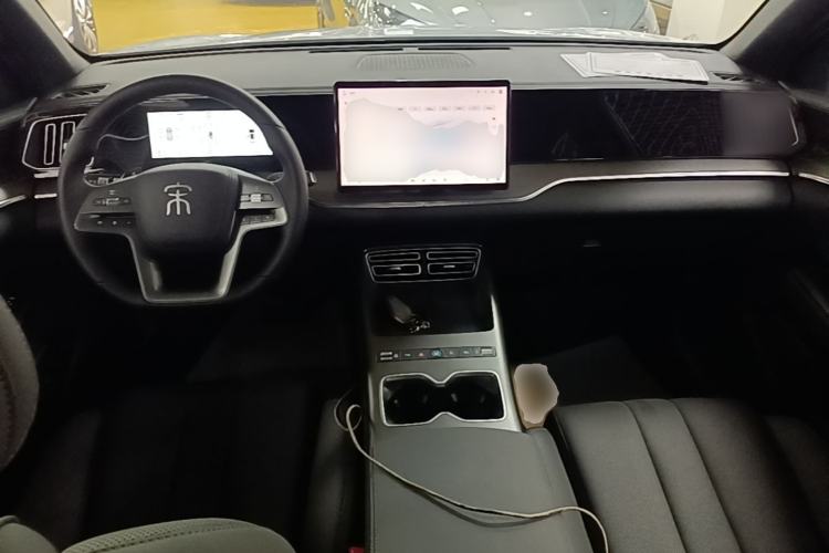 Used BYD Song Pro New Energy 2026 Model DM-i 133KM Superior Version Center Console