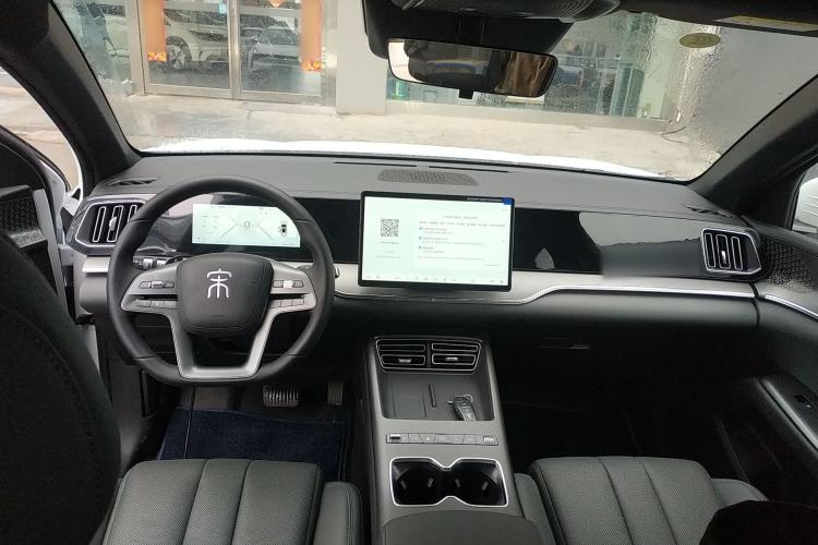 Used BYD Song Pro New Energy 2026 Model DM-i 133KM Superior Version Center Console