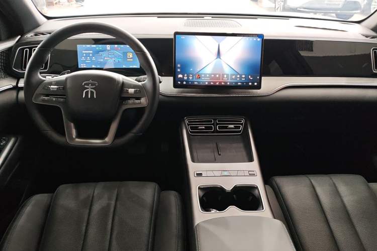 Used BYD Song Pro New Energy 2026 Model DM-i 133KM Progressive Version Center Console