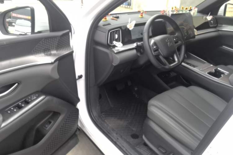 Used BYD Song Pro New Energy 2026 Model DM-i 220KM Beyond Version Driver Seat